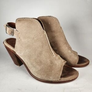 FRYE Women's Courtney Sandal Size 8.5 Taupe Suede Open Toe Sling Back Shoe